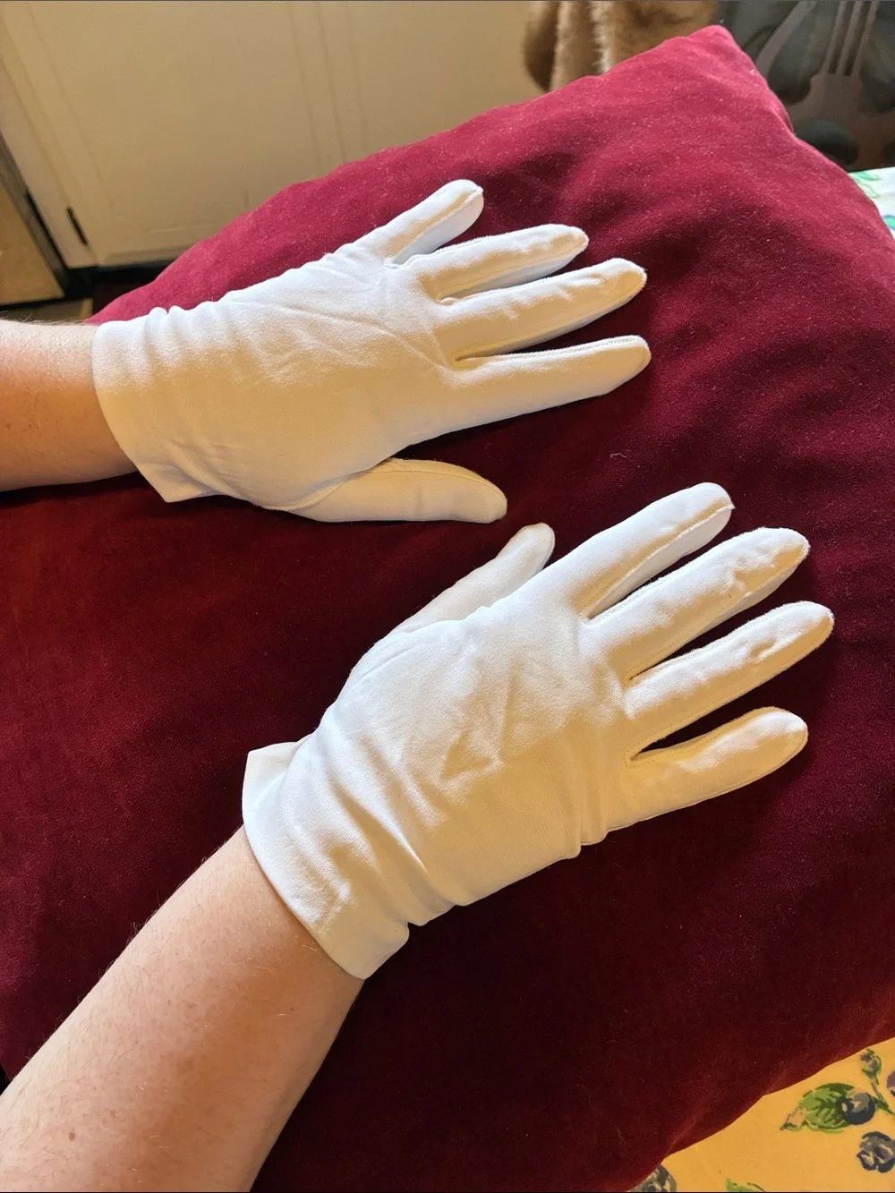 Vintage Cream Ladies Gloves